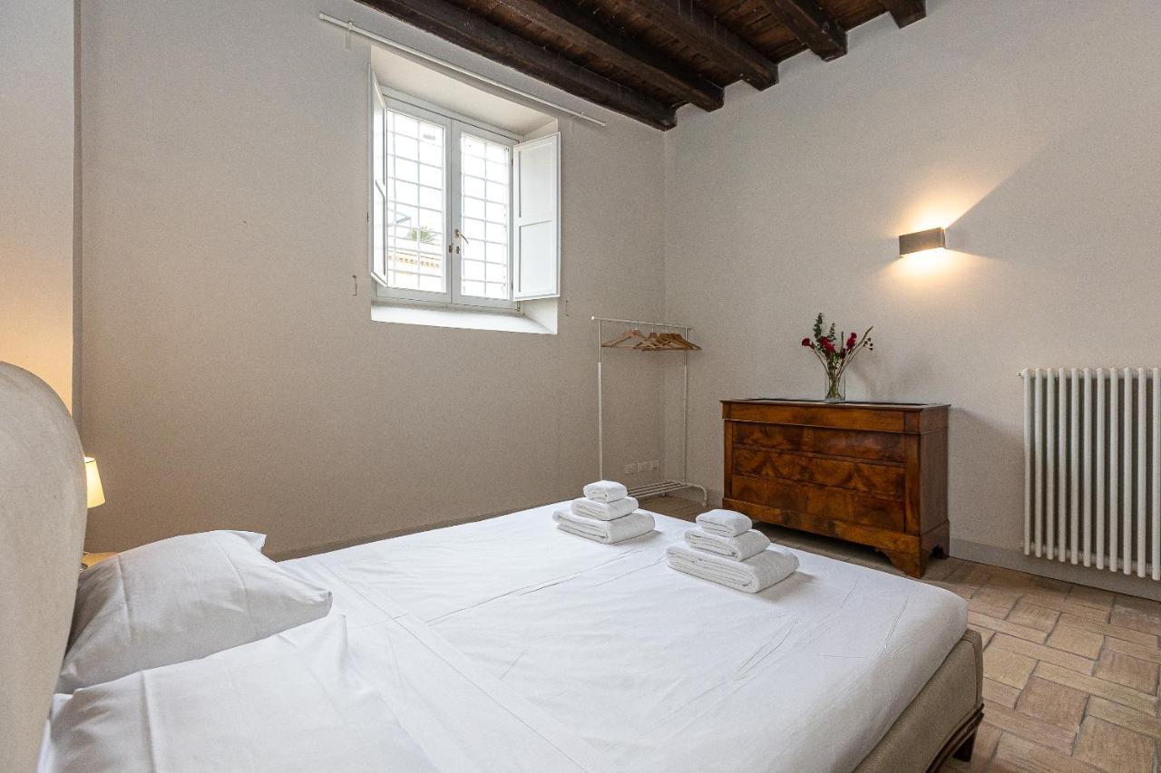 Historical - Arco Dei Banchi Apartment Rom